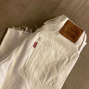 NWOT Levi straight jeans